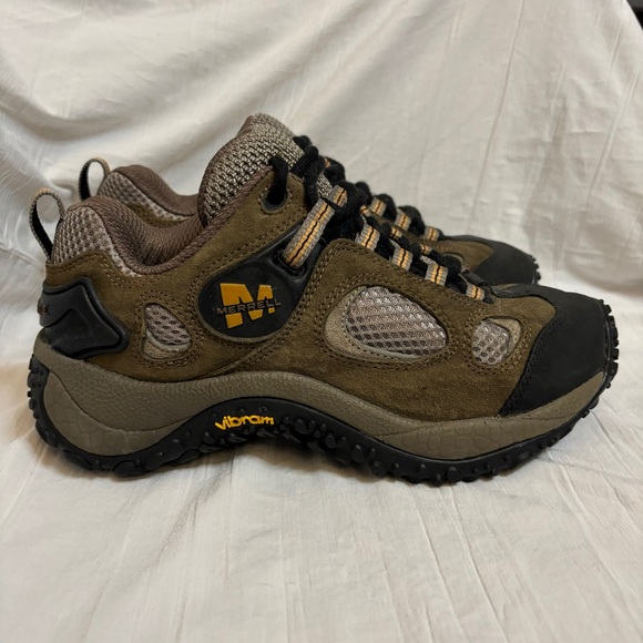 Merrell Shoes - Merrell Women’s Chameleon Ventilator Low Hiking Shoes / Hikers 7 Brown Gray